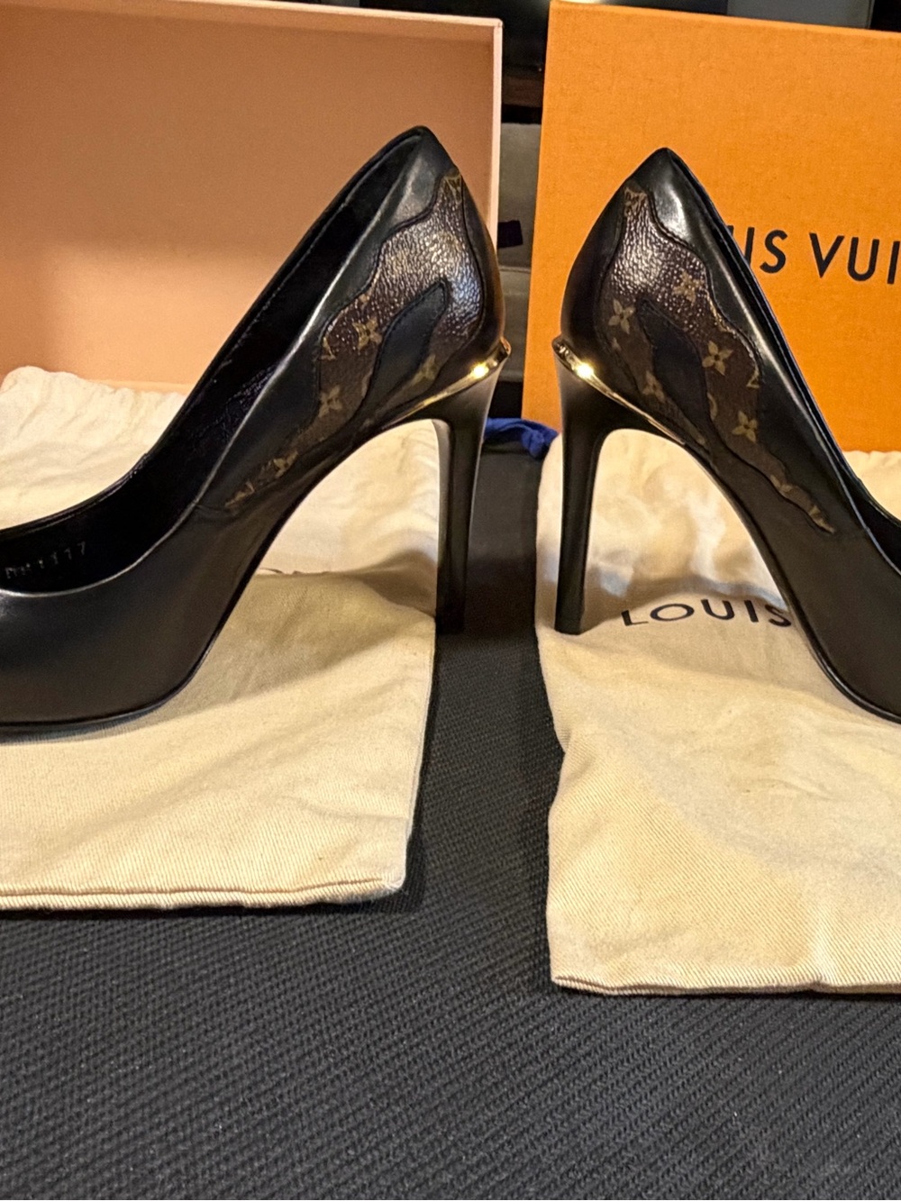 Louis Vuitton Black/Brown Monogram Pointed Toe Stiletto Heels - Picture 2 of 16